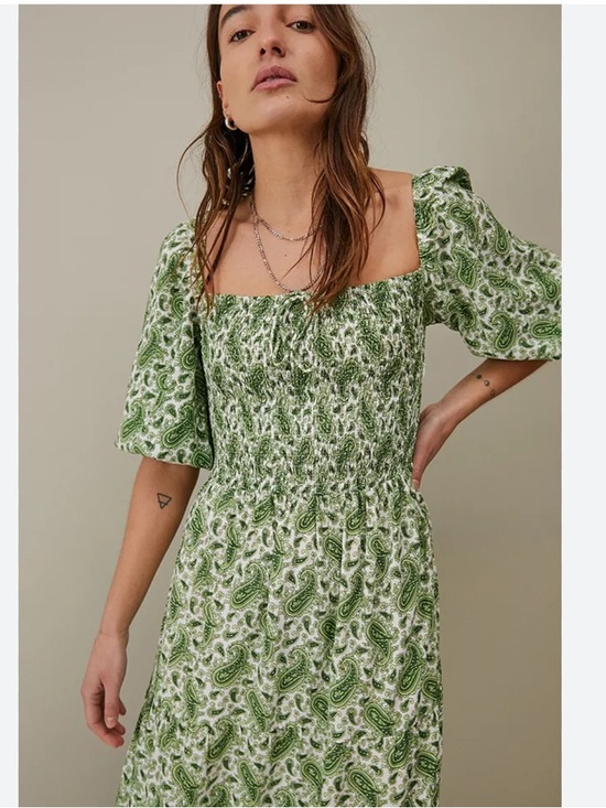 Faithfull the Brand Dresses & Skirts - Faithfull the Brand Green Paisley Midi Dress Size: M